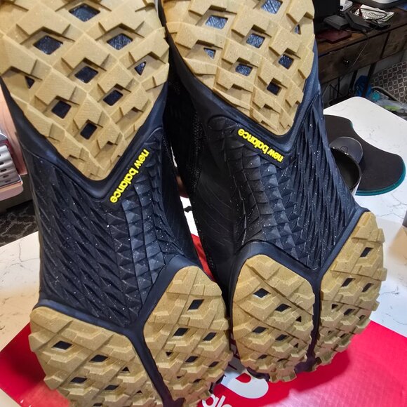 New Balance Mens Minimus Trail Running Sneakers US 10 M Black MTM10LK1 NEW - Picture 9 of 15